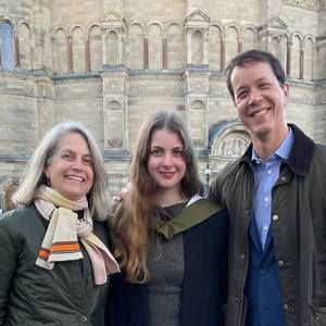 Meet your Posher, Caroline